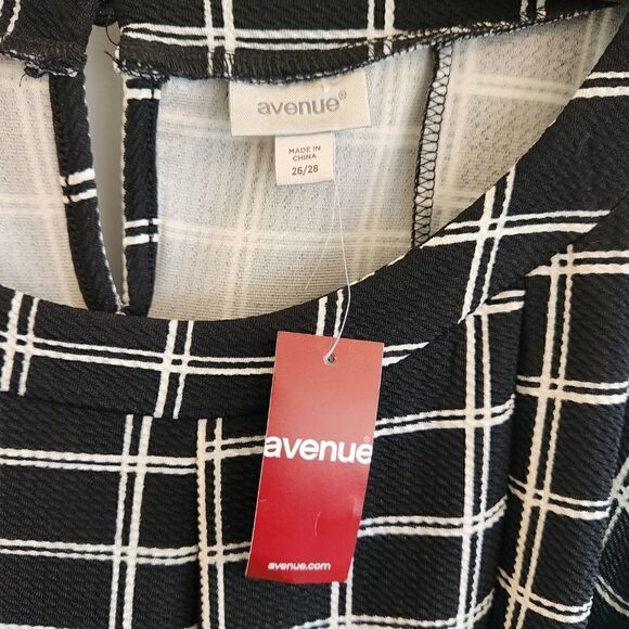 Avenue Checkered Tie Swing Dress + Size 26/28 - Picture 3 of 5